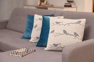 Dekoračný návlek pletený DESIGN vtáčiky sivá
