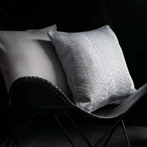 Dekoračný návlek MOTIV LUREX stromčeky strieborná