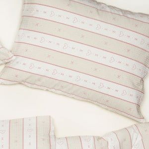 Obliečky KREP pruhy srdcia