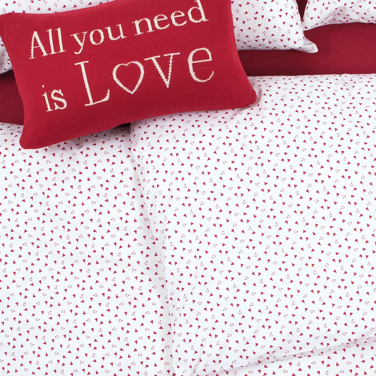 Obliečky KLASIK srdiečka biela červená