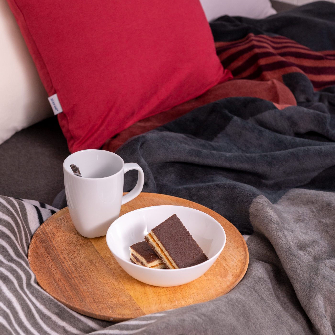 Deka VELURO moderná kocka sivá čierna tehlová