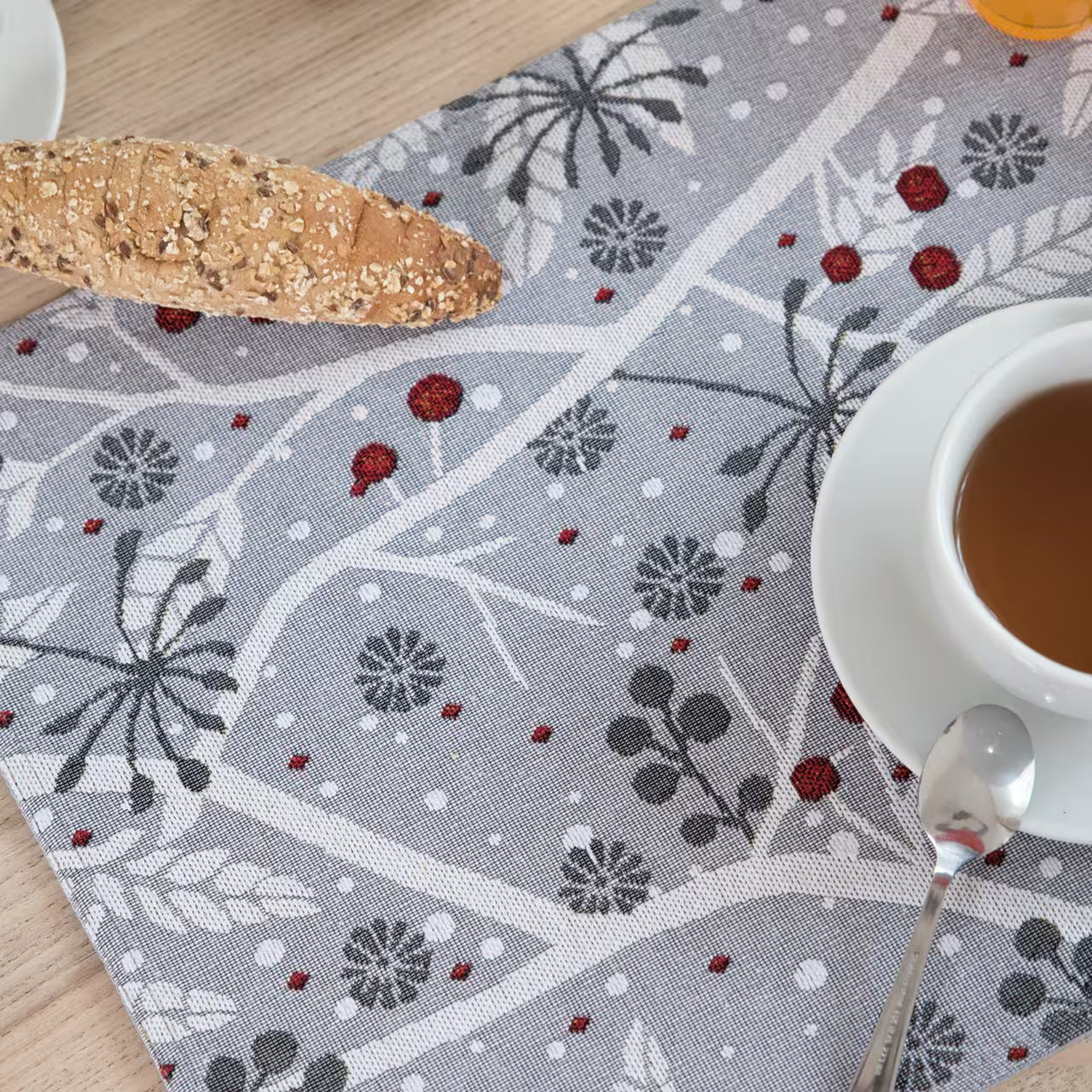 Prestieranie MOTIV listy a bobule