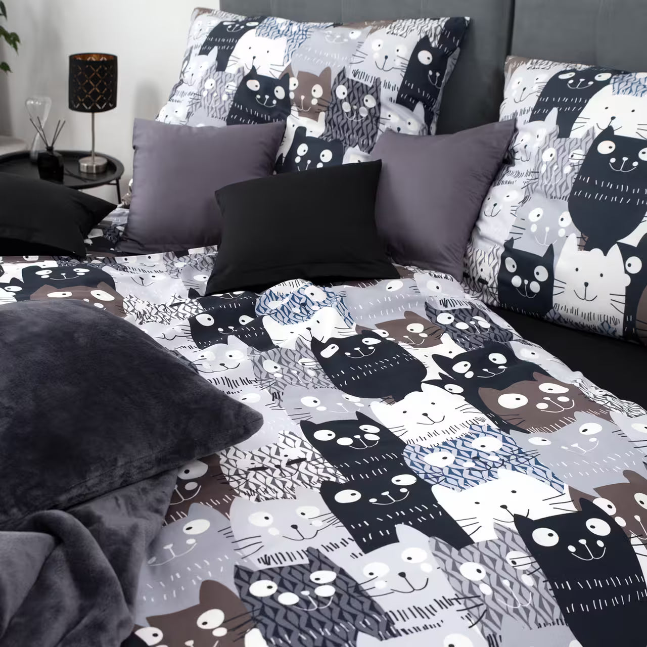 Obliečky KLASIK DESIGN multi cats sivá