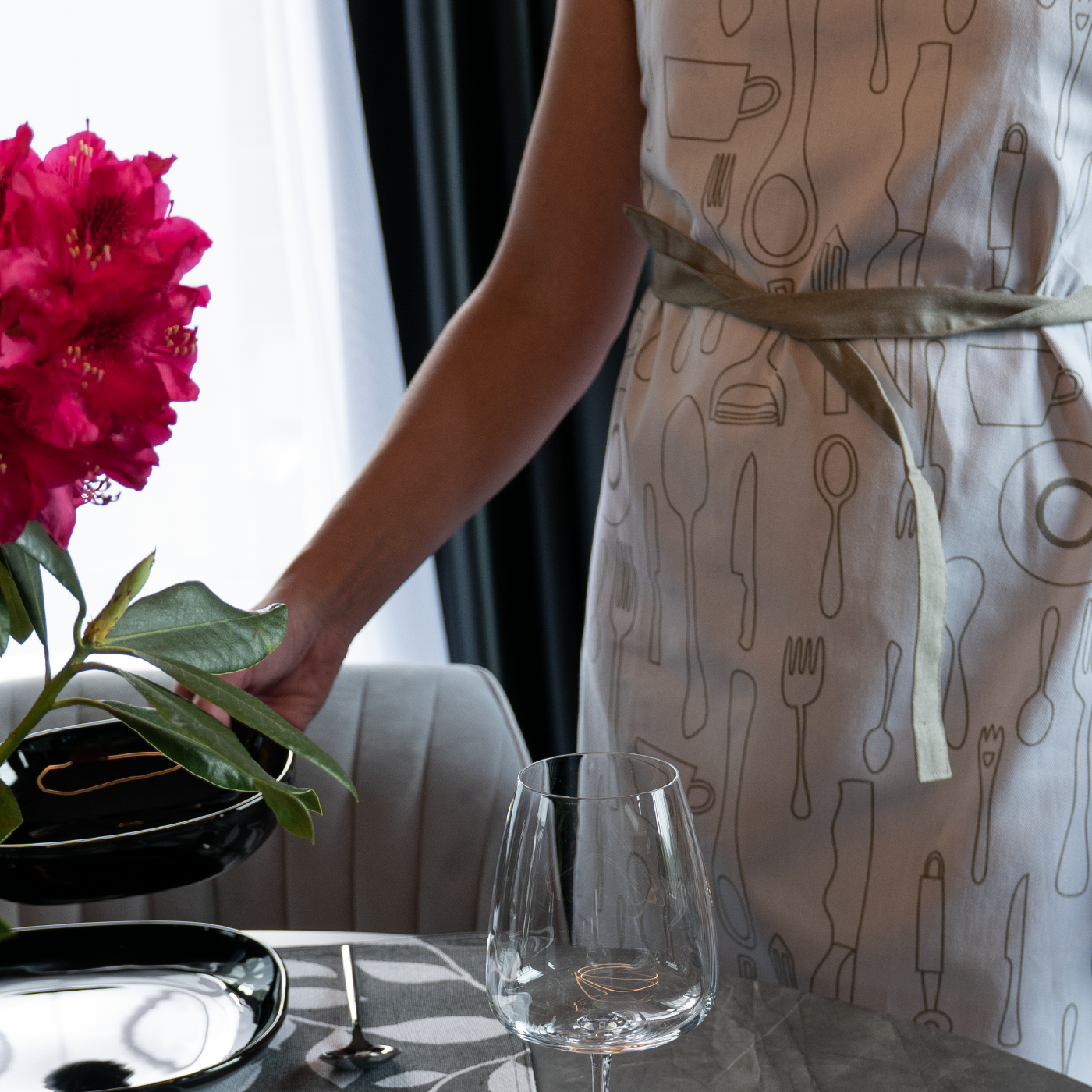 Zástera DEKORO príbory biela béžová