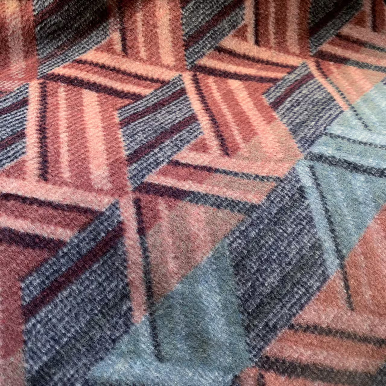 Deka VELURO zik-zak hrdzavá sivá