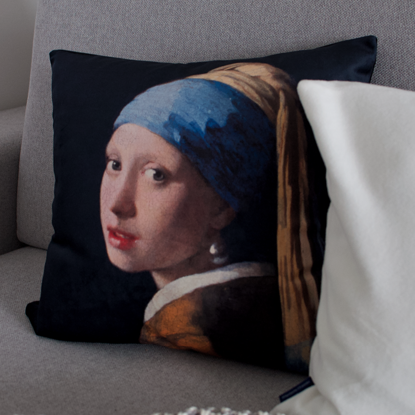 Dekoračný návlek ART VELVET Vermeer - dievča s perlou