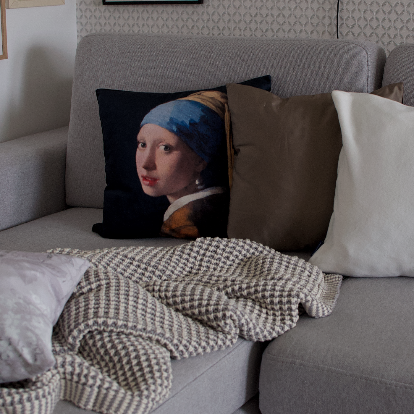 Dekoračný návlek ART VELVET Vermeer - dievča s perlou