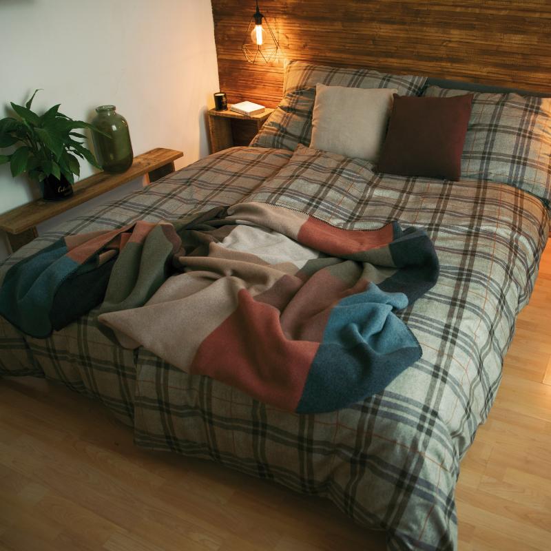 Obliečky SATÉN PLUS káro khaki sivá