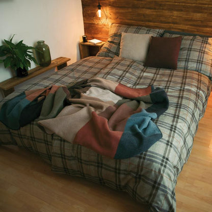 Obliečky SATÉN PLUS káro khaki sivá