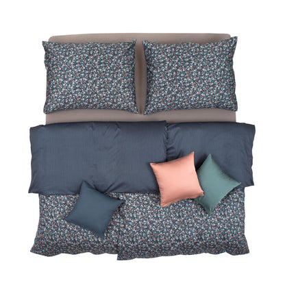 Obliečky SATÉN DESIGN kvietky prúžky tmavá modrá