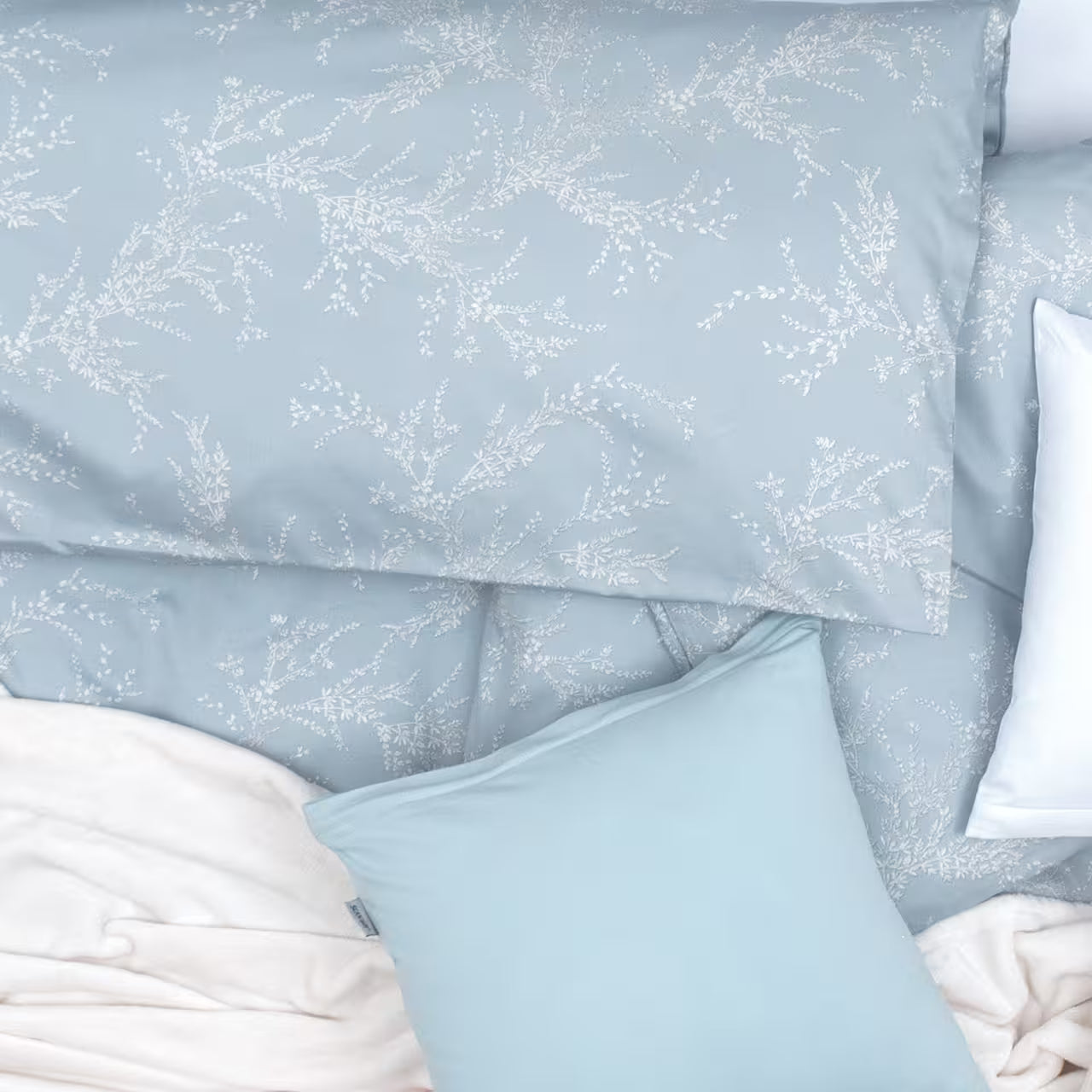 Obliečky FLANEL vetvičky svetlá modrá