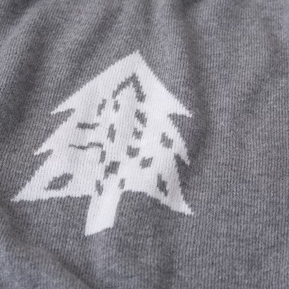 Deka pletená DESIGN stromčeky sivá biela