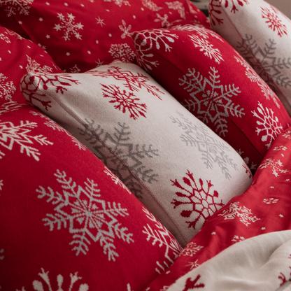 Dekoračný návlek pletený DESIGN veľké vločky smotanová