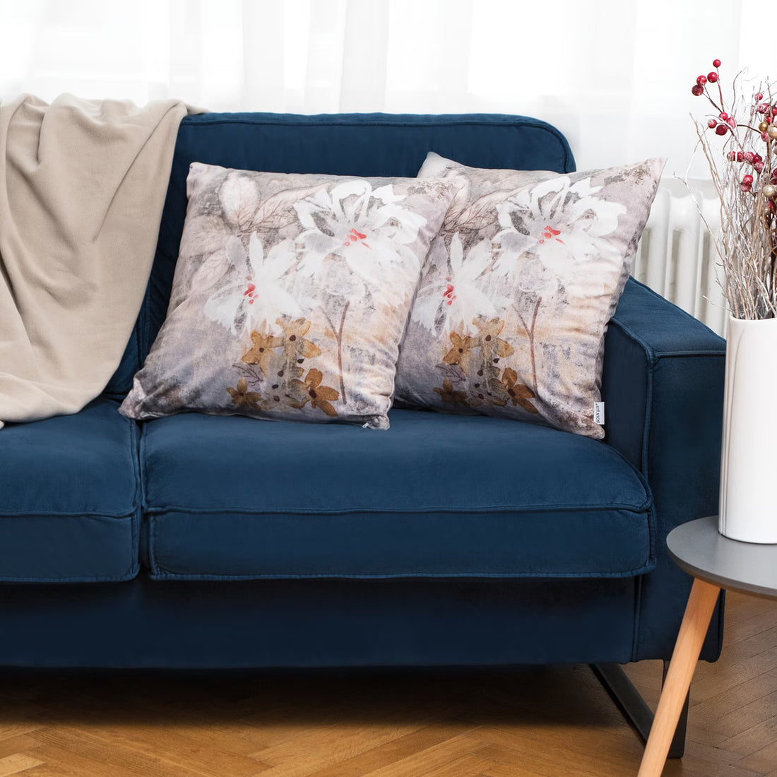 Dekoračný návlek VELVET flower sivá smotanová