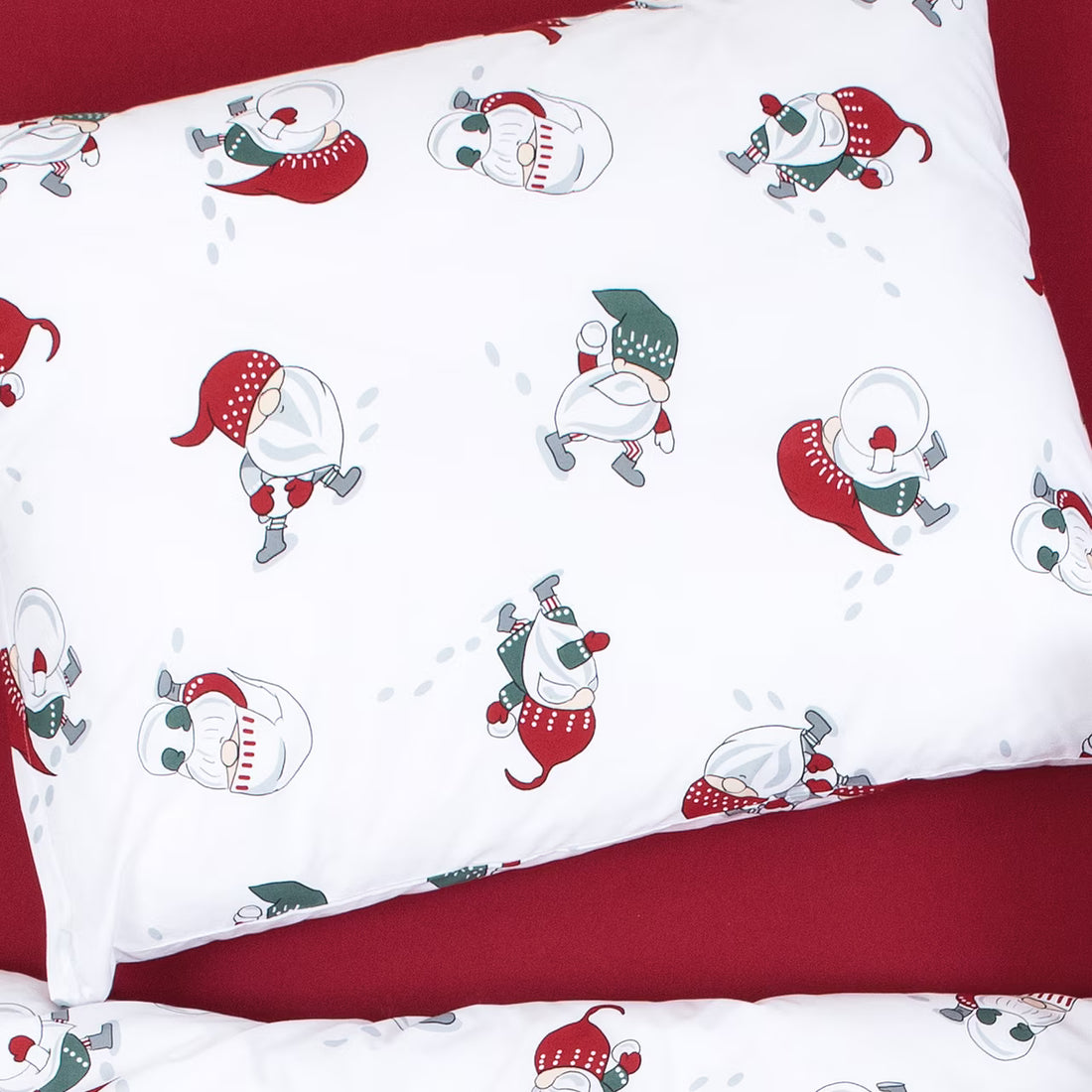 Obliečky KLASIK škriatkovia červená zelená