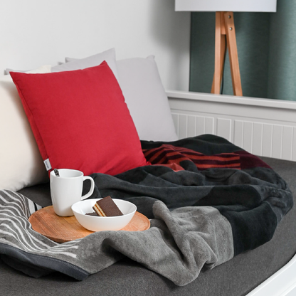 Deka VELURO moderná kocka sivá čierna tehlová