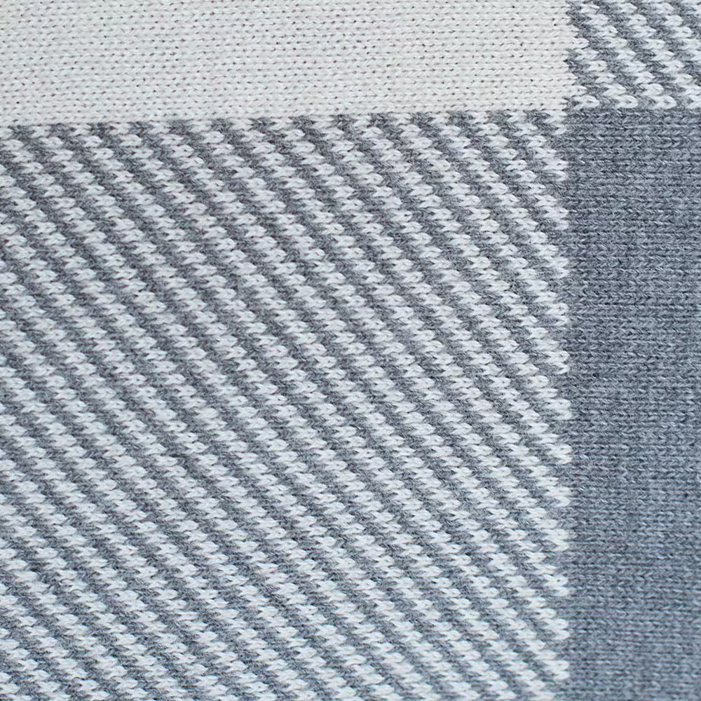 Deka pletená DESIGN kocky smotanová sivá