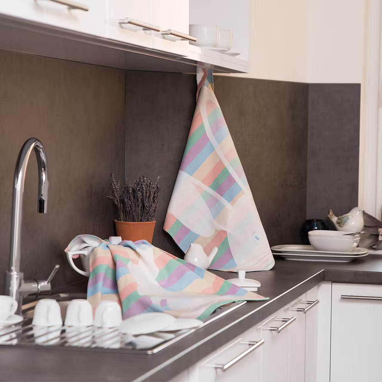 Utierka DESIGN králiček pruhy biela pastelová