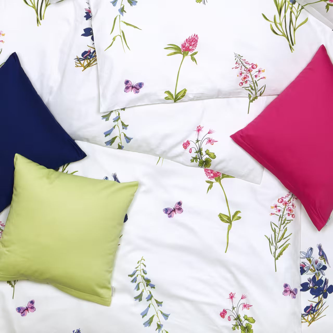 Obliečky SATÉN PLUS lúčne kvety