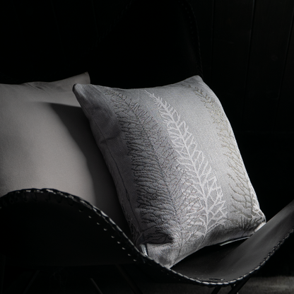 Dekoračný návlek MOTIV LUREX stromčeky strieborná