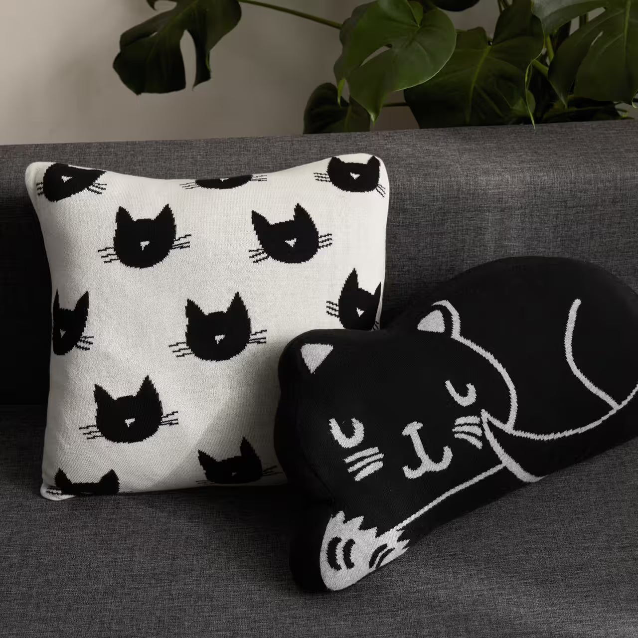 Dekoračný návlek pletený DESIGN mačičky smotanová