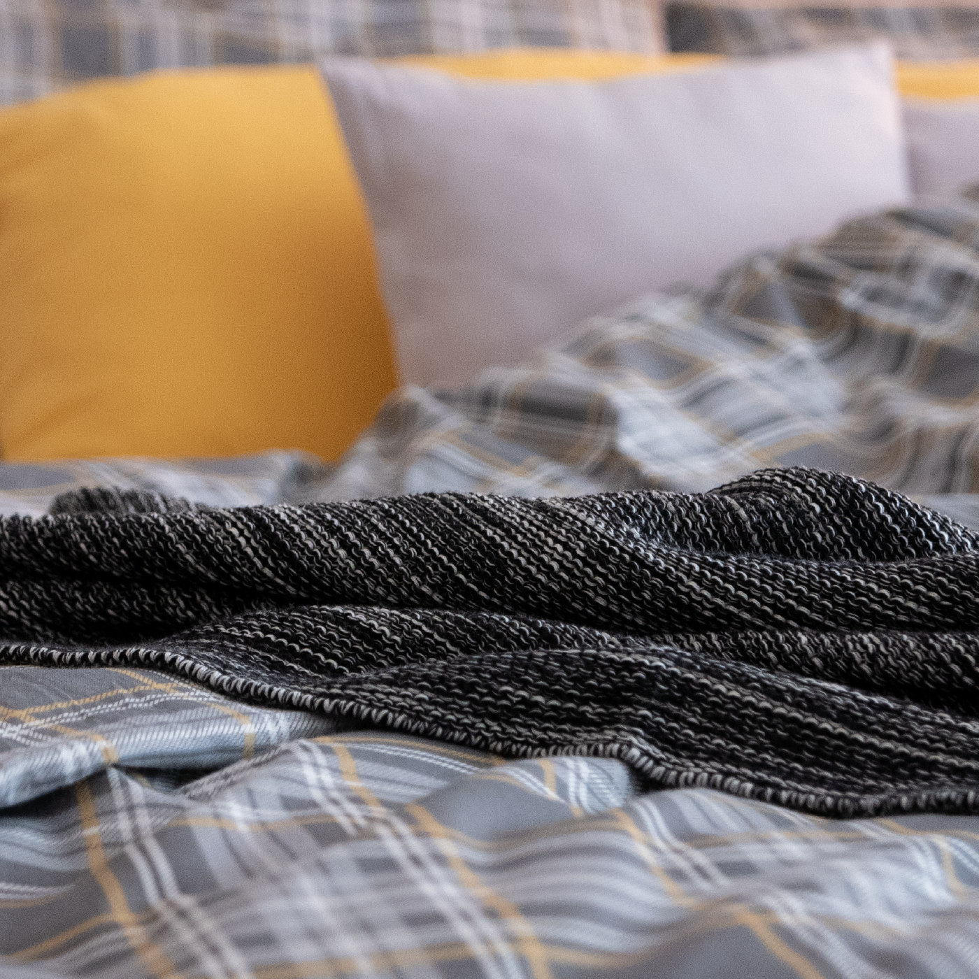 Deka pletená MELANGE melír čierna