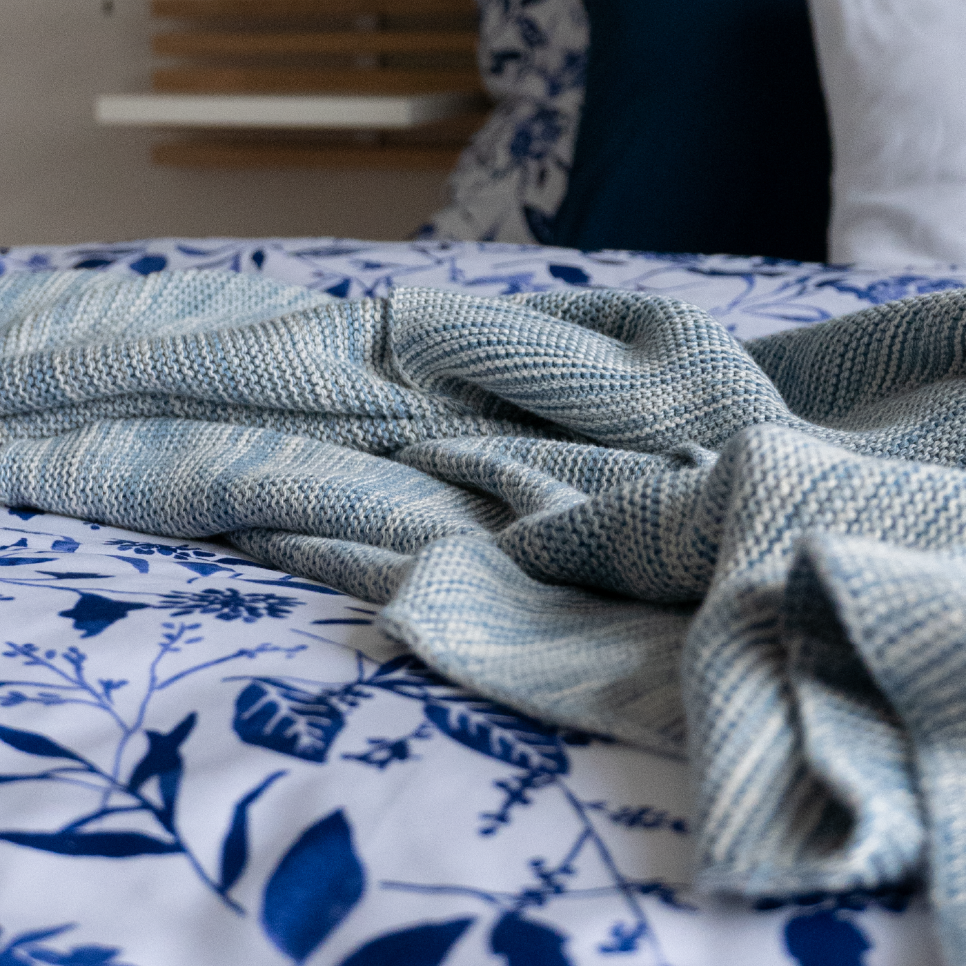 Deka pletená MELANGE melír svetlá modrá