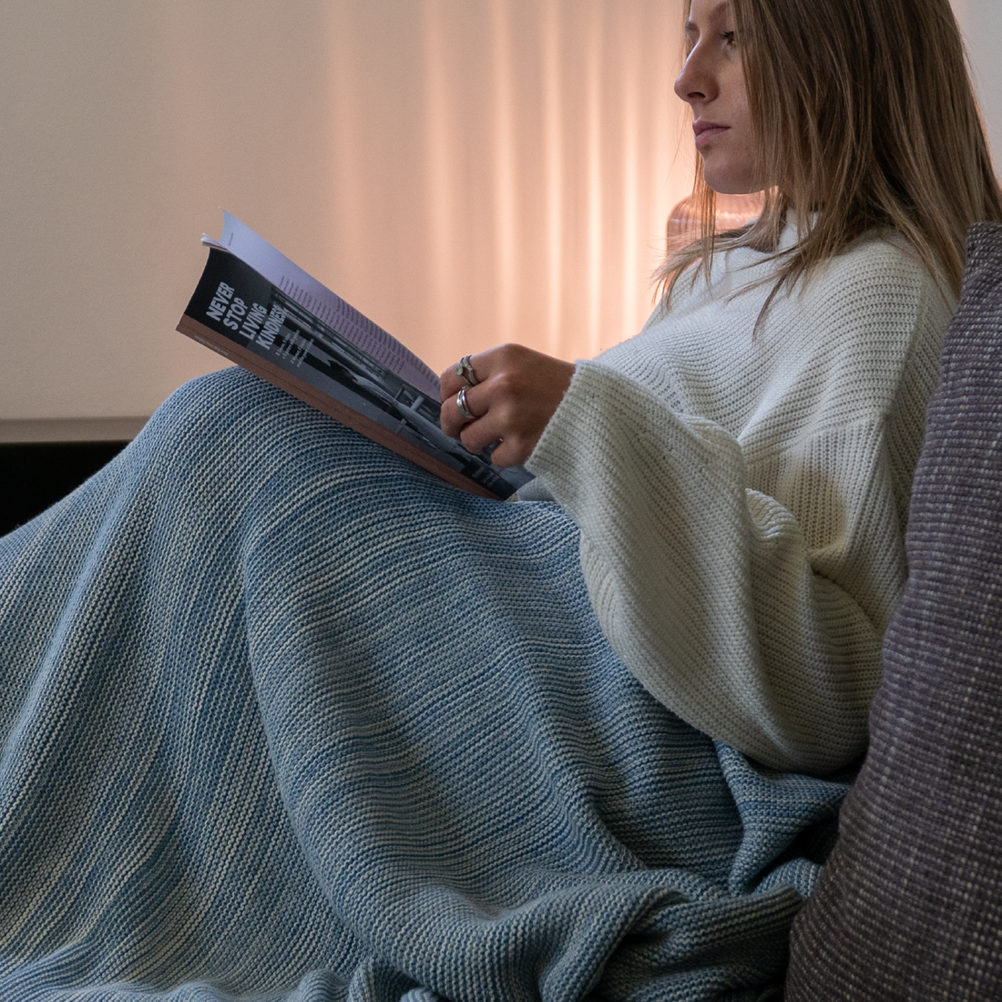 Deka pletená MELANGE melír svetlá modrá