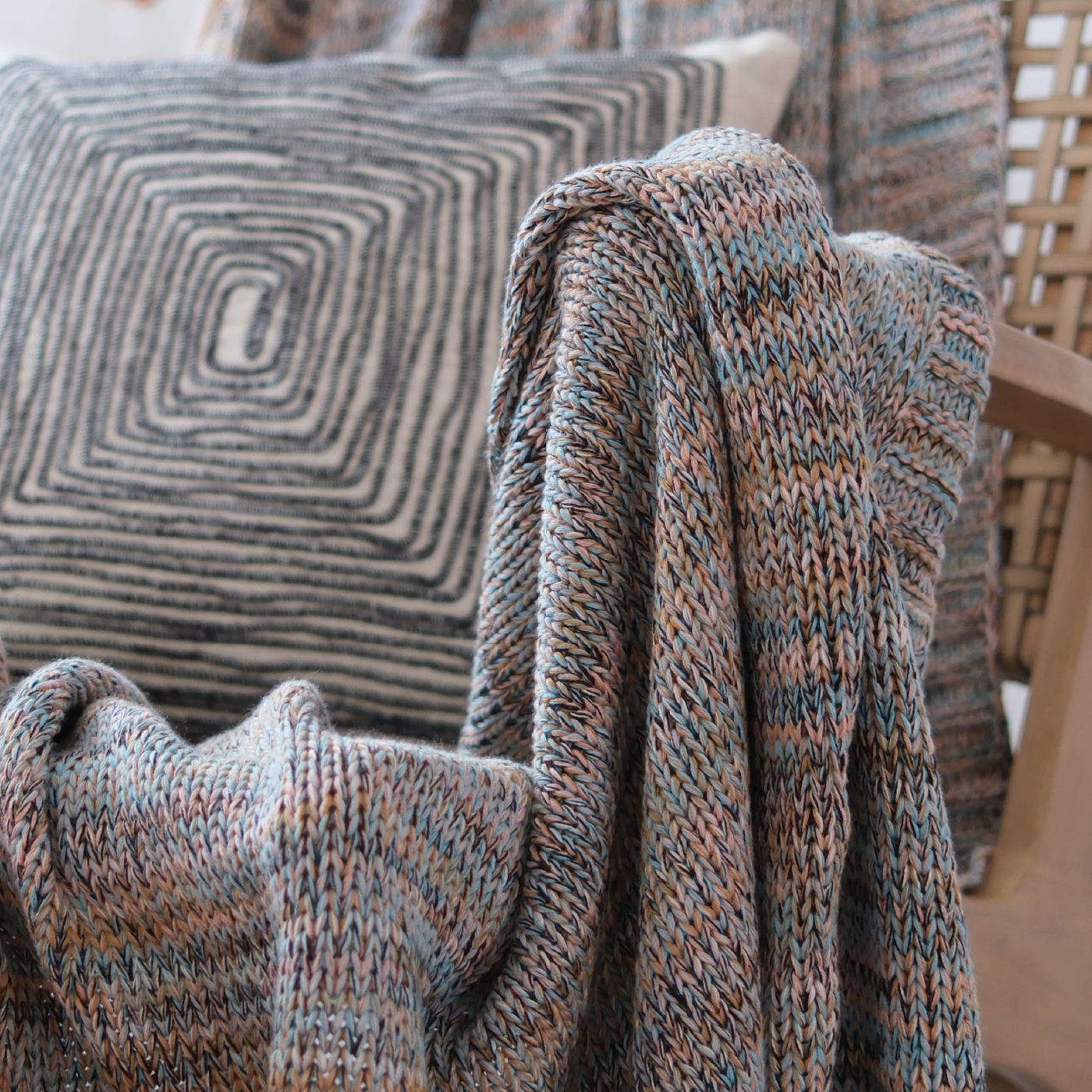 Deka pletená MELANGE LUREX melír pastelová