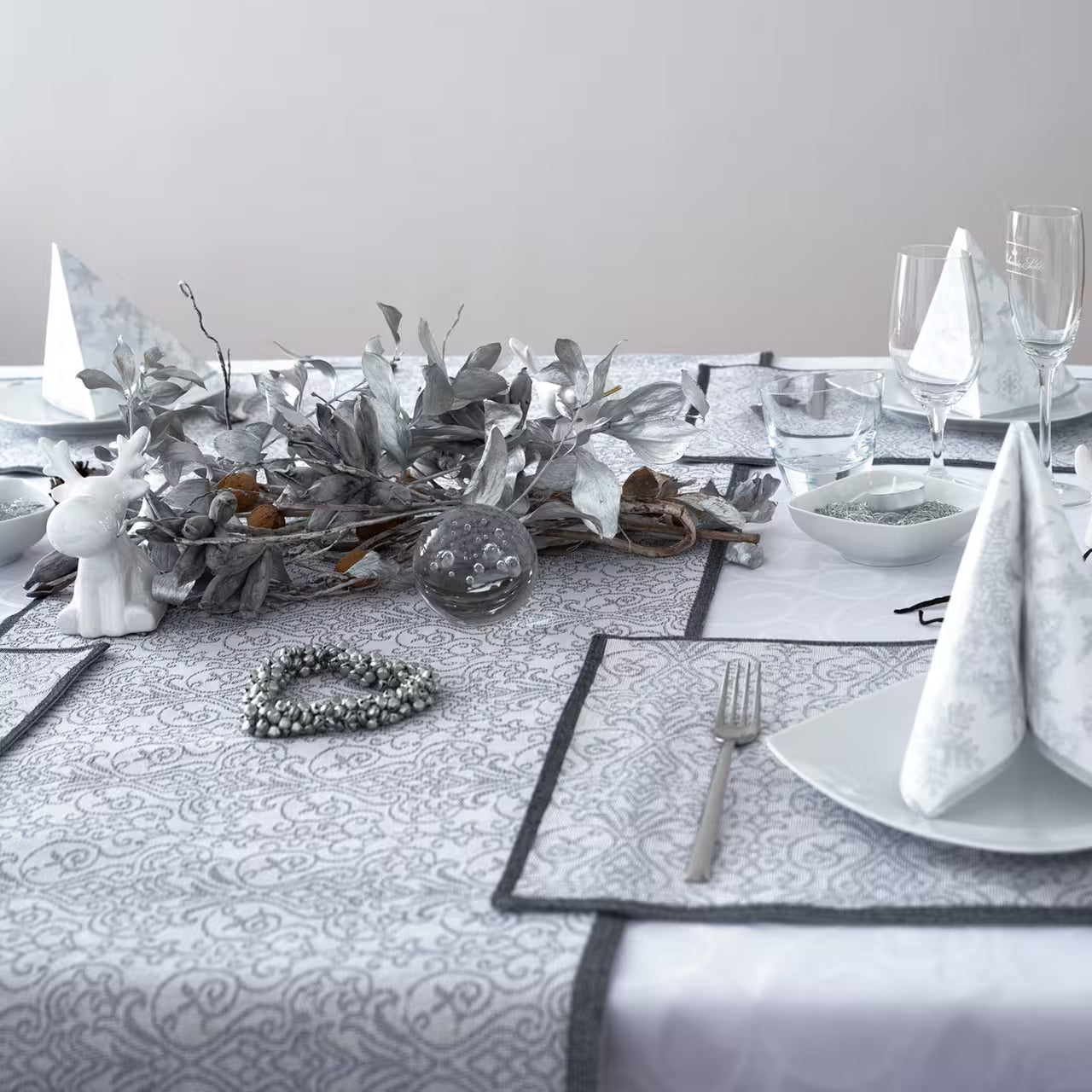 Prestieranie MOTIV LUREX ornament strieborná