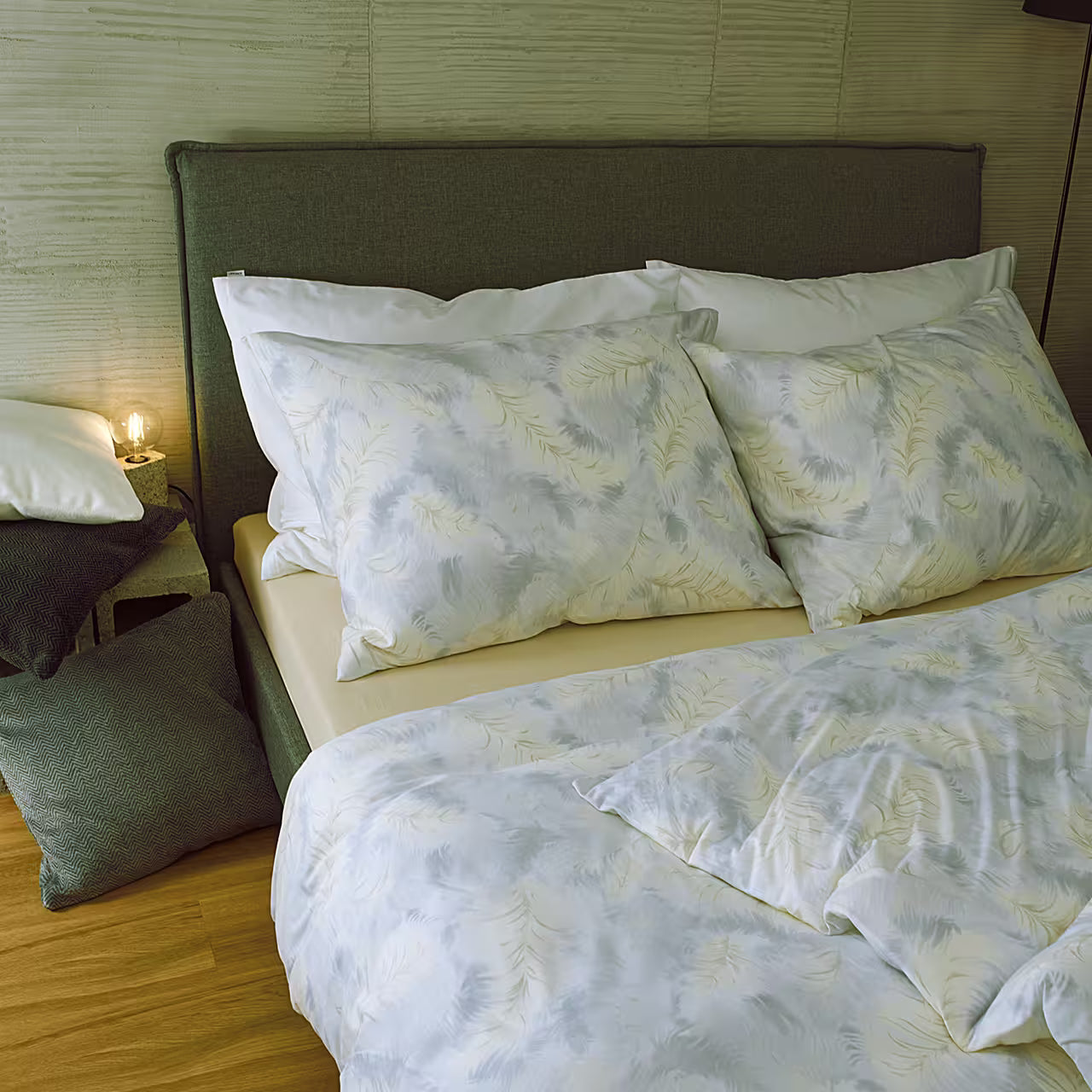 Obliečky JERSEY perie sivá smotanová