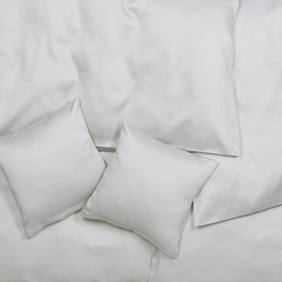 Obliečky SATÉN TENCEL PLUS svetlá sivá