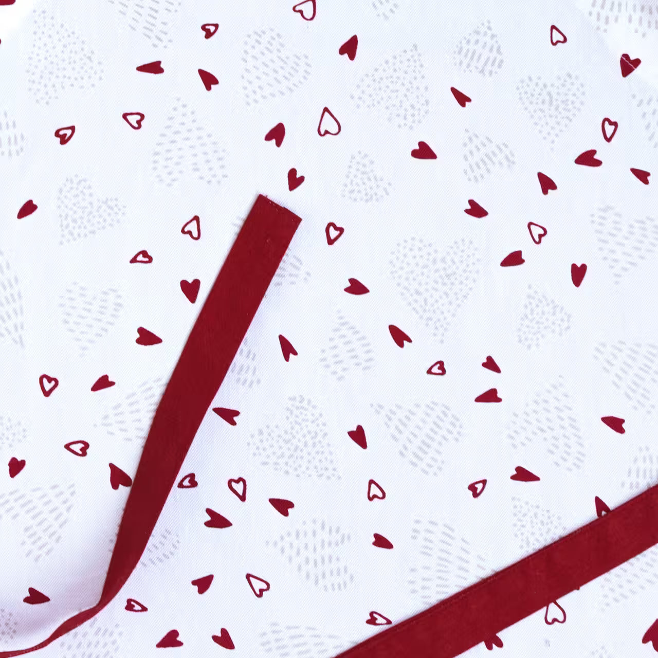 Zástera DEKORO srdiečka biela, červená
