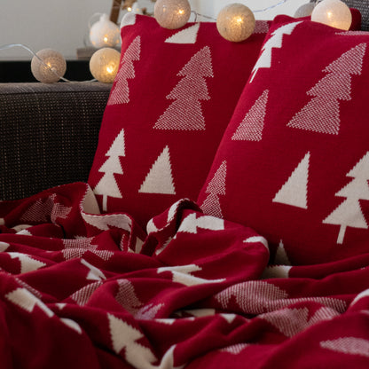 Dekoračný návlek pletený SUOMI stromčeky červená smotanová