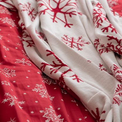 Deka pletená SUOMI  vločky červená smotanová