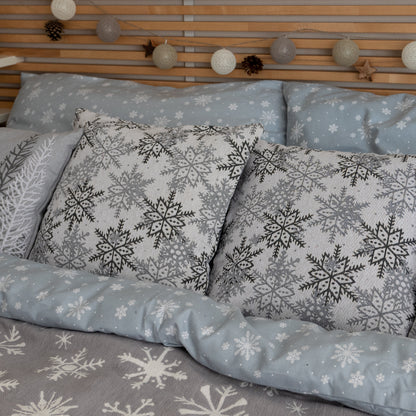 Dekoračný návlek MOTIV vločky biela sivá