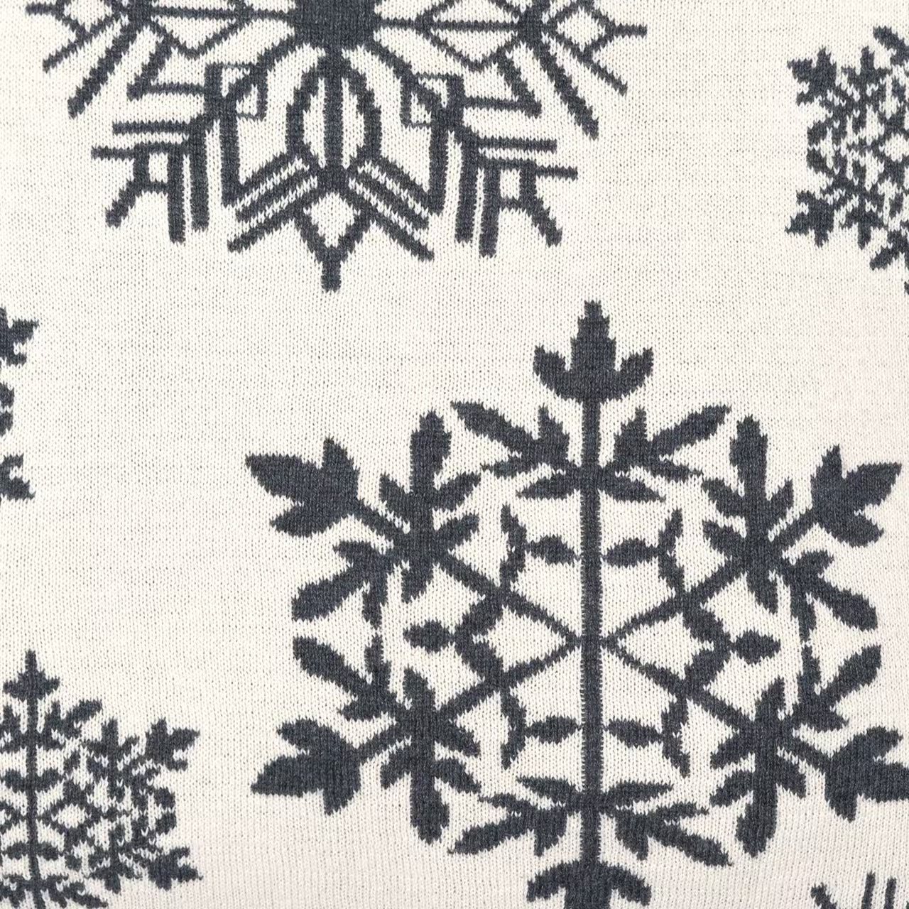 Dekoračný návlek pletený DESIGN vločky smotanová sivá