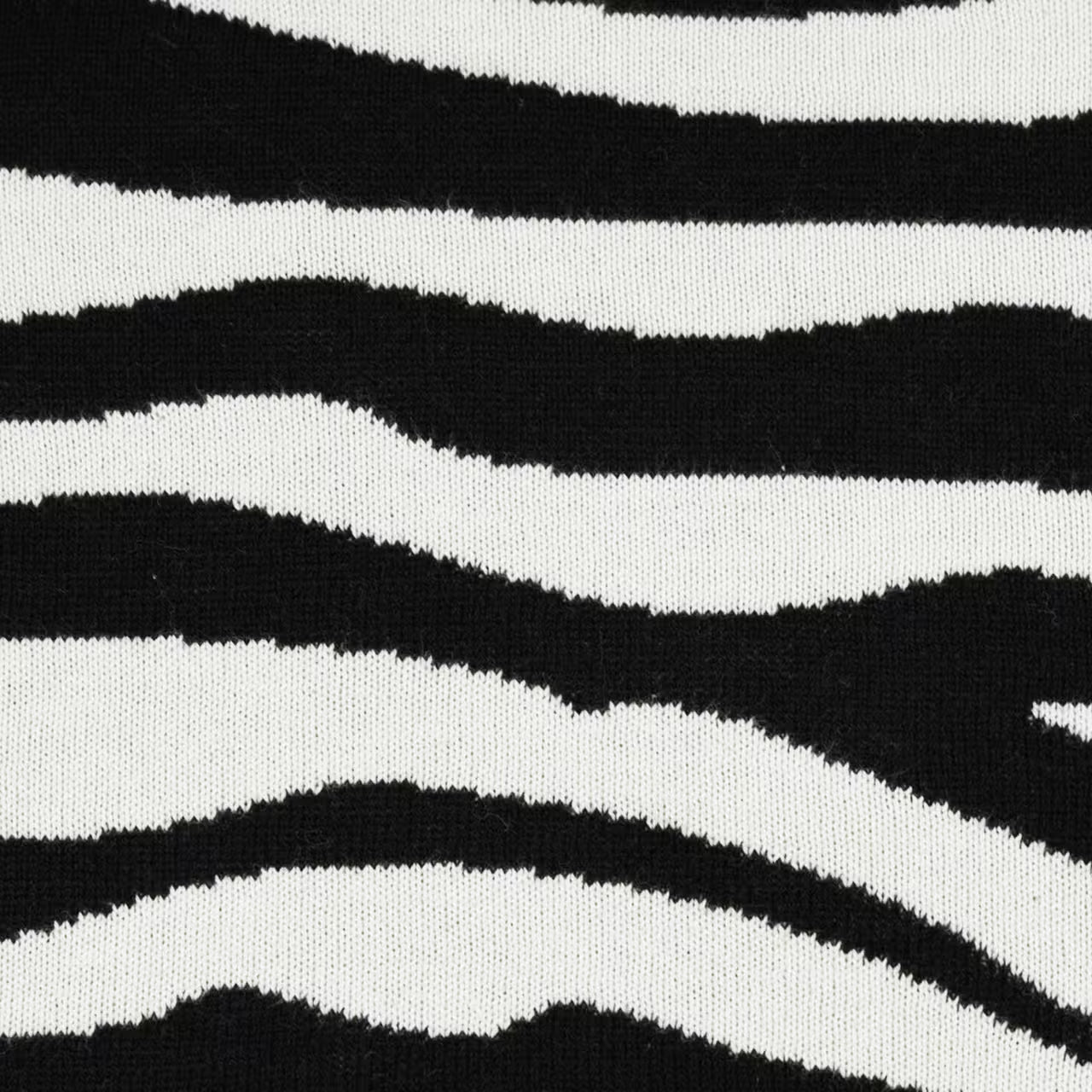 Dekoračný návlek pletený DESIGN zebra