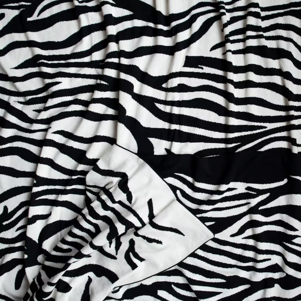 Deka pletená DESIGN zebra