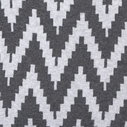 Dekoračný návlek pletený DESIGN zik zak tmavá sivá biela